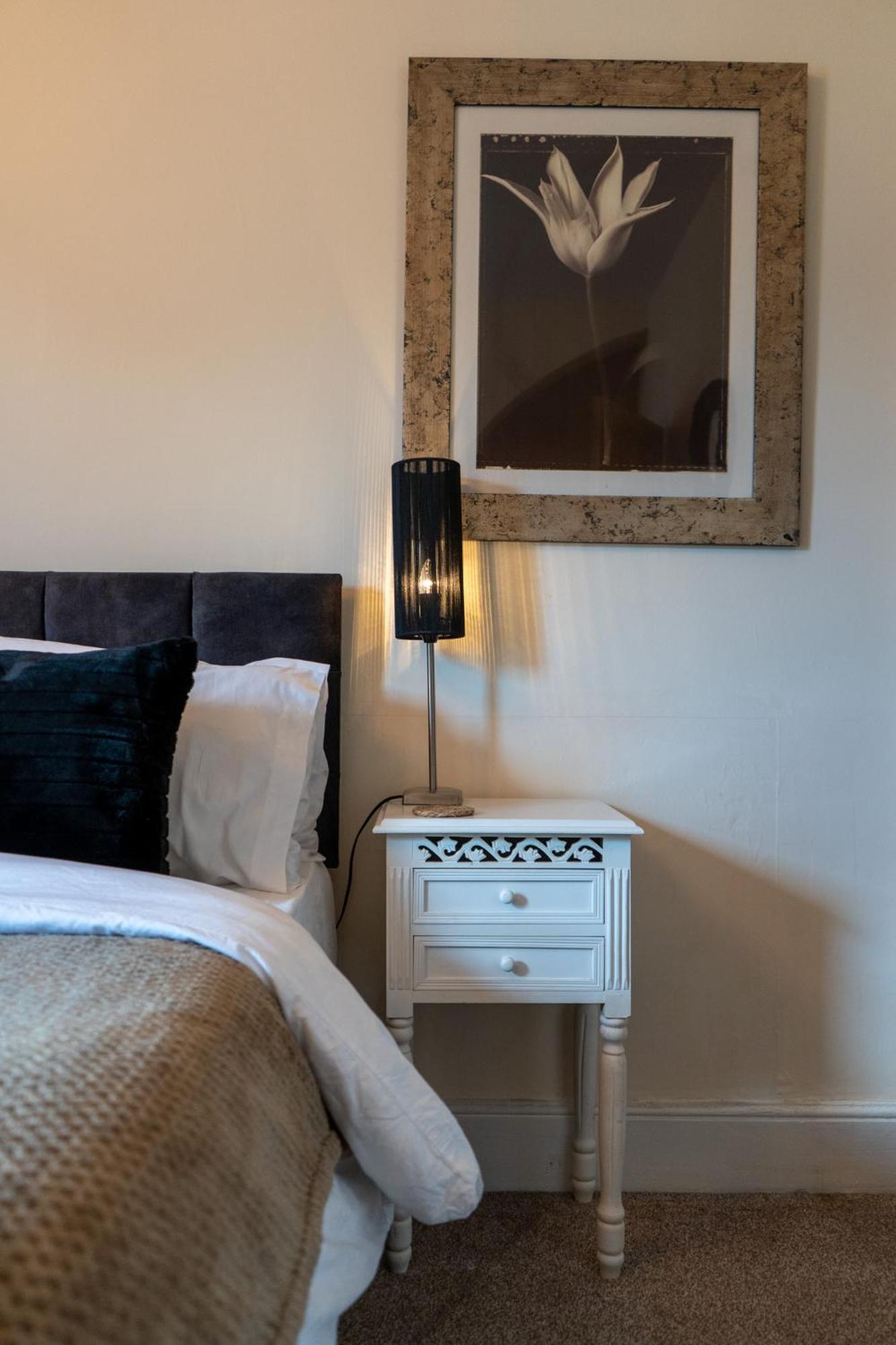 The Plumb Townhouse In Warwick Centre Villa Bagian luar foto