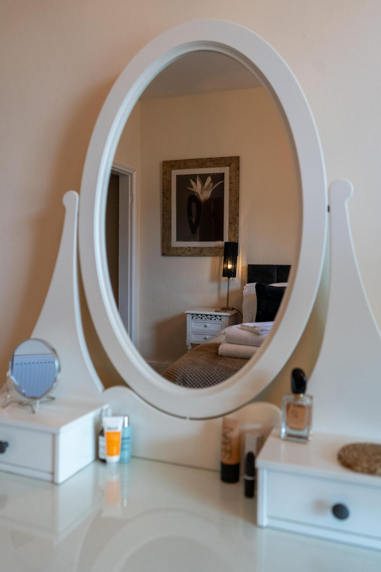 The Plumb Townhouse In Warwick Centre Villa Bagian luar foto