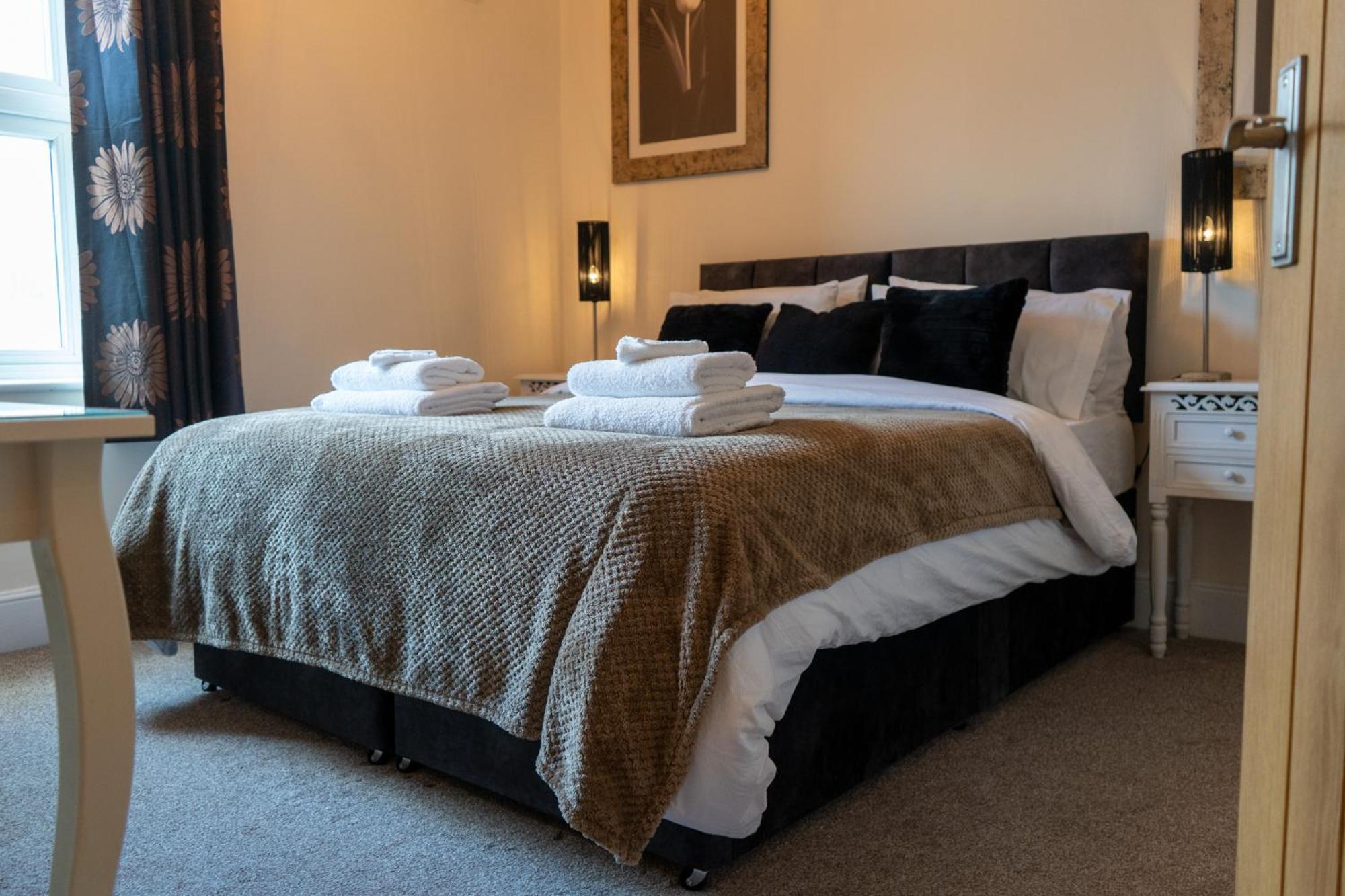 The Plumb Townhouse In Warwick Centre Villa Bagian luar foto