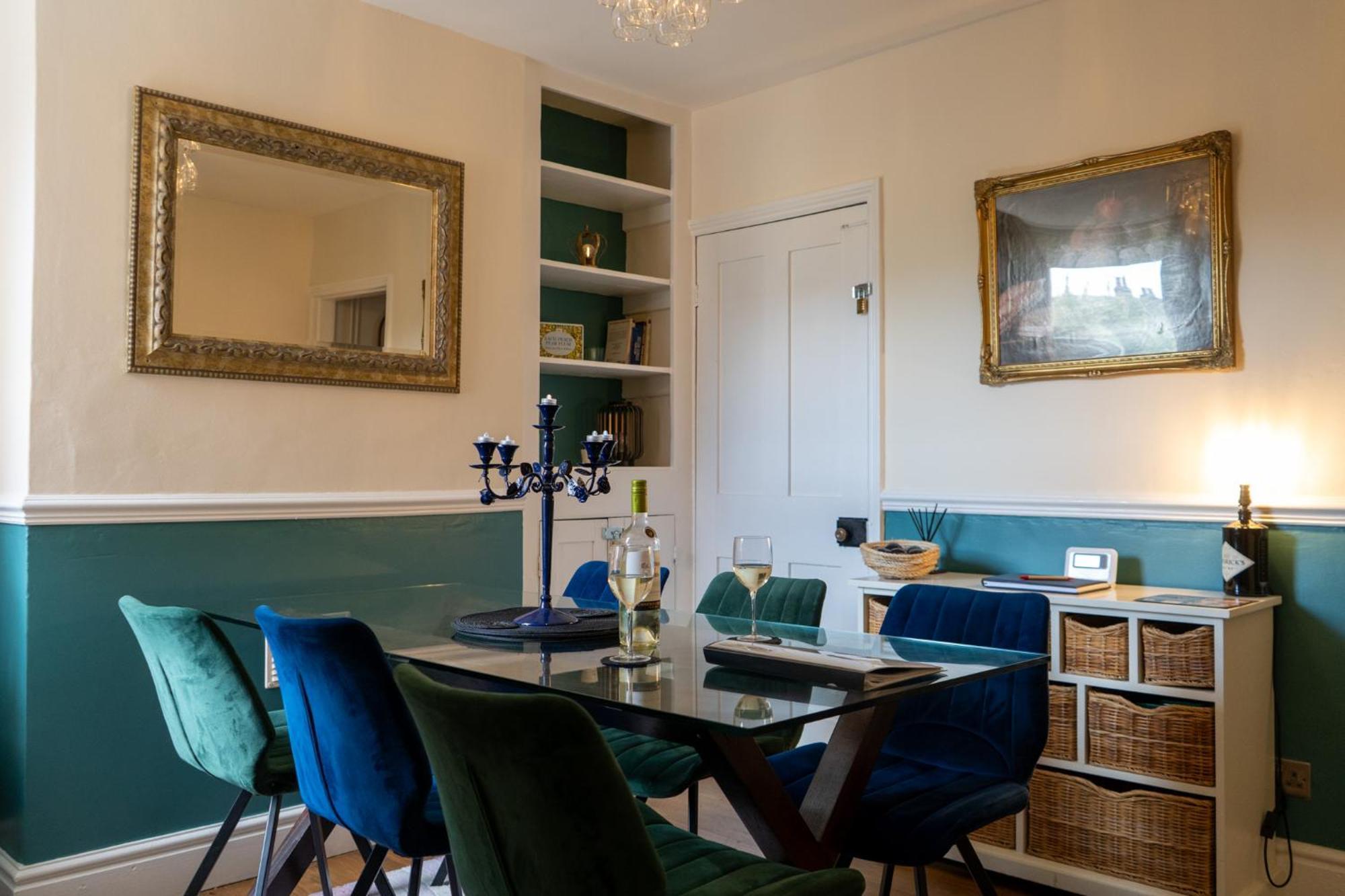 The Plumb Townhouse In Warwick Centre Villa Bagian luar foto